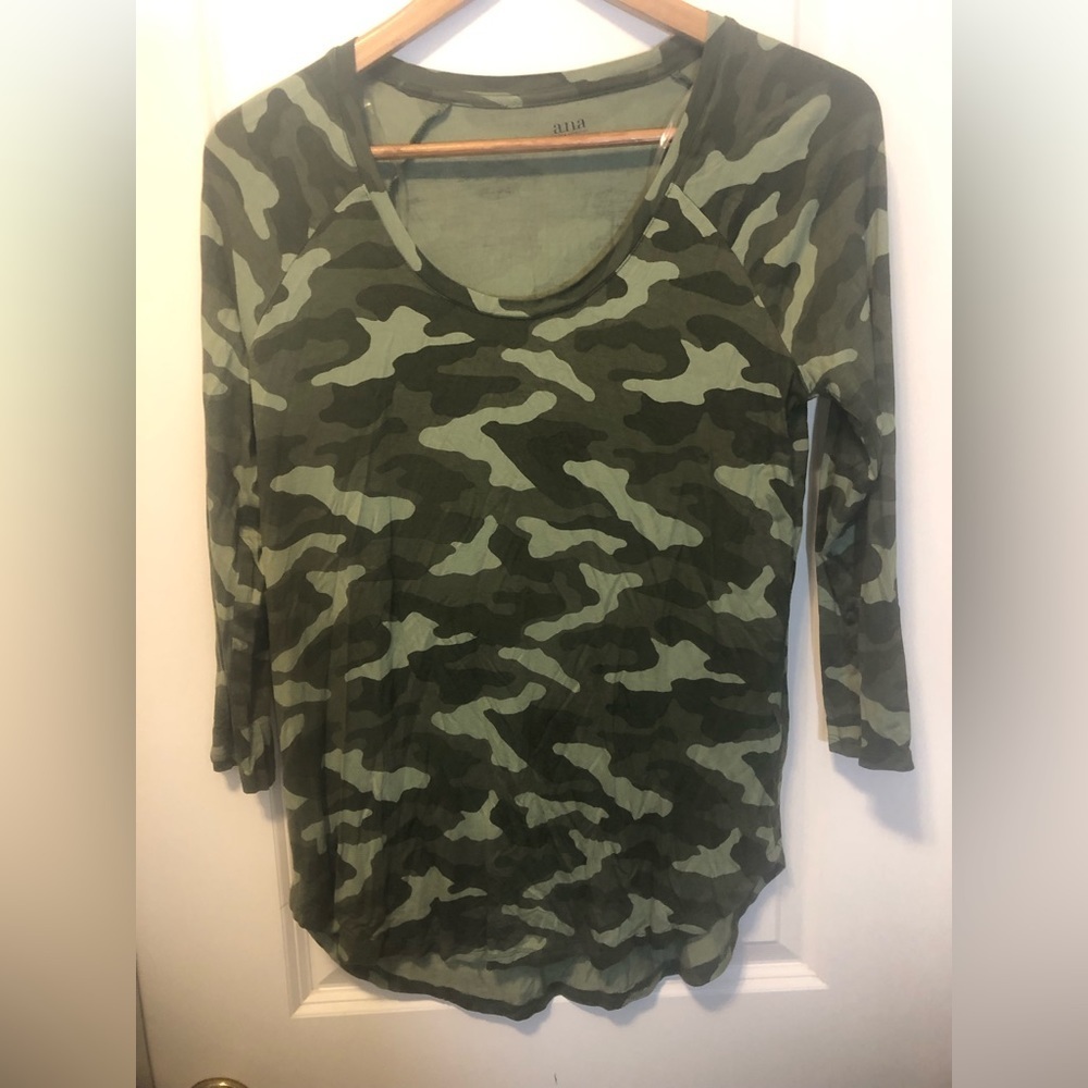 a.n.a A New Approach Womens Round Neck Long Sleeve Camo T-Shirt Size XS